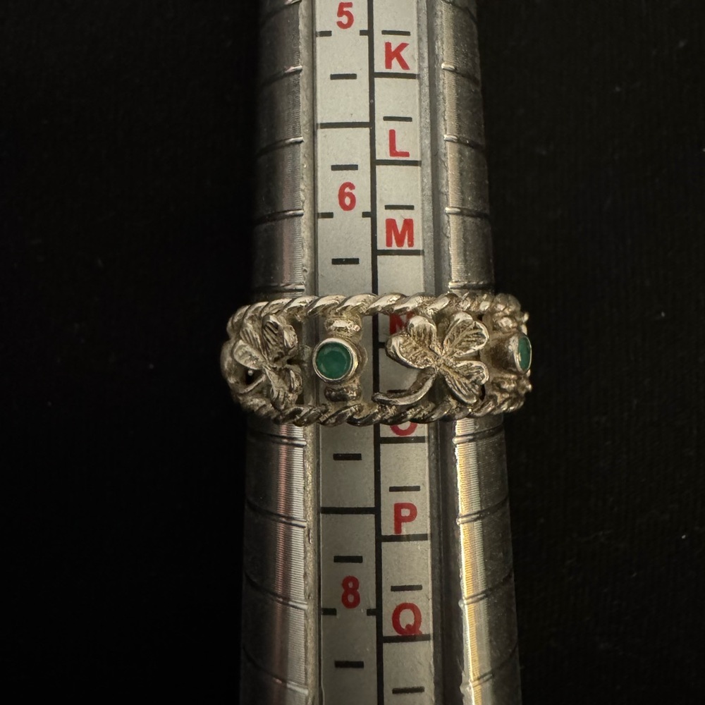 Sterling Silver Green Stone Shamrock☘ Ring - Picture 5 of 7